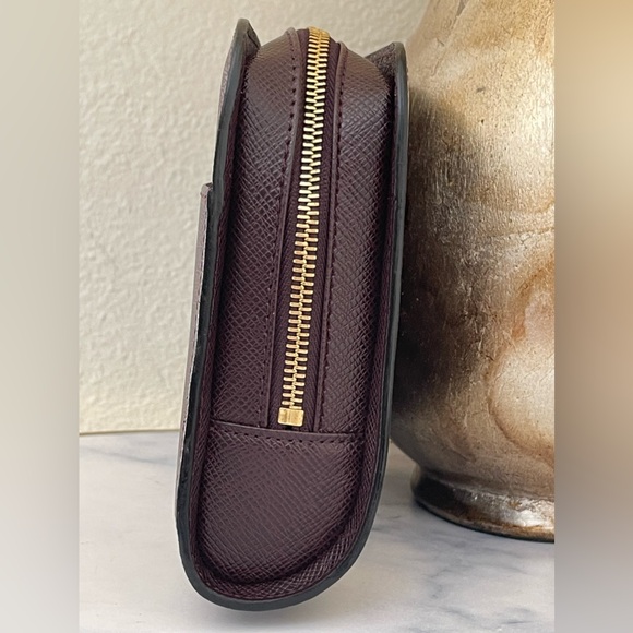 LOUIS VUITTON Taiga Baikal Clutch Bag - Picture 6 of 12